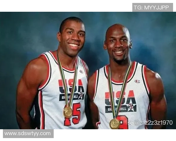 乔丹足球球星辉煌生涯与经典瞬间全面解析与深度回顾